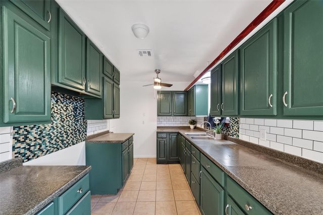 512 Harold Lane, Baytown, TX 77521