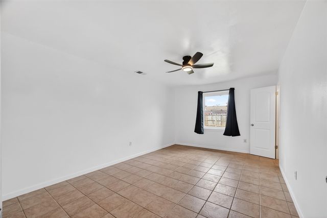 512 Harold Lane, Baytown, TX 77521