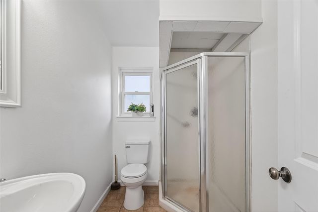 512 Harold Lane, Baytown, TX 77521