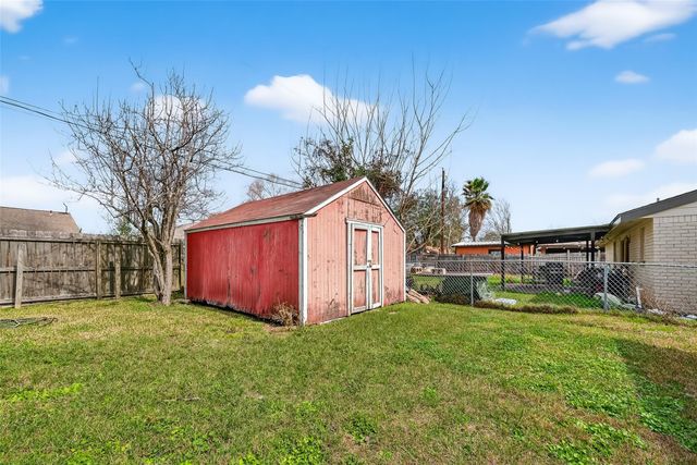 512 Harold Lane, Baytown, TX 77521