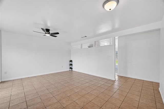 512 Harold Lane, Baytown, TX 77521