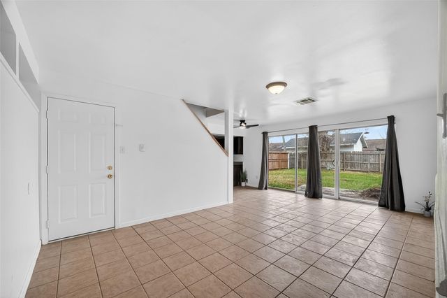 512 Harold Lane, Baytown, TX 77521