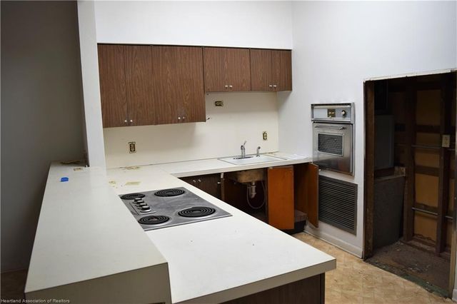 2 W Main St, Avon Park, FL 33825