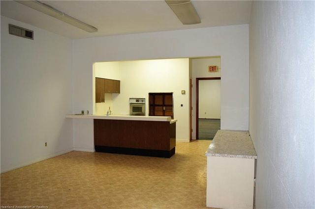 2 W Main St, Avon Park, FL 33825