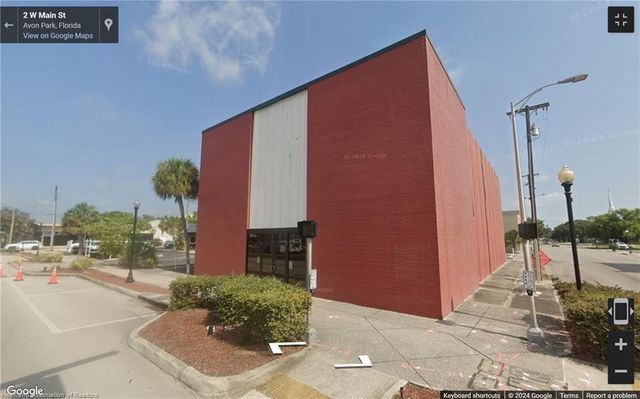 2 W Main St, Avon Park, FL 33825