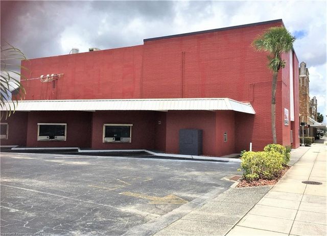 2 W Main St, Avon Park, FL 33825