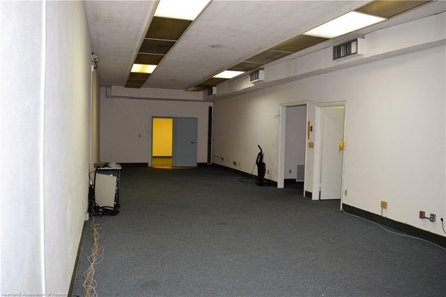 2 W Main St, Avon Park, FL 33825