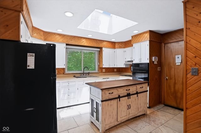 11060 Beechwood Drive W, Carmel, IN 46280