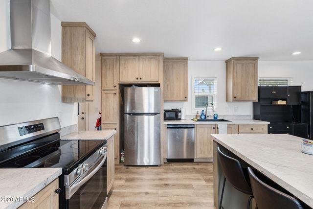 2060 N CENTER Street 87, Mesa, AZ 85201
