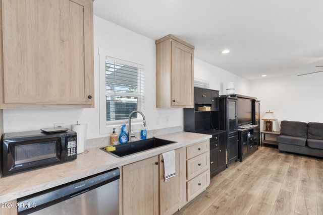 2060 N CENTER Street 87, Mesa, AZ 85201
