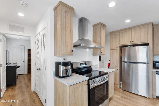 2060 N CENTER Street 87, Mesa, AZ 85201