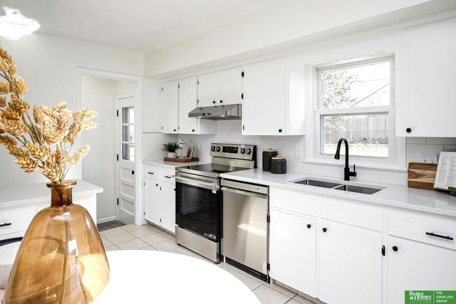 12168 Sandra Lane, Omaha, NE 68137