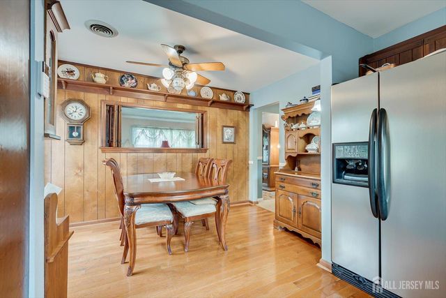 669 Old Post Road, Edison, NJ 08817