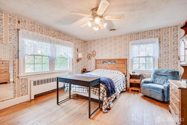 669 Old Post Road, Edison, NJ 08817