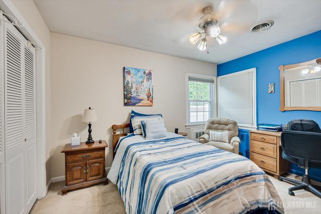 669 Old Post Road, Edison, NJ 08817