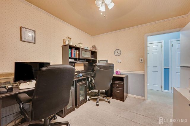 669 Old Post Road, Edison, NJ 08817