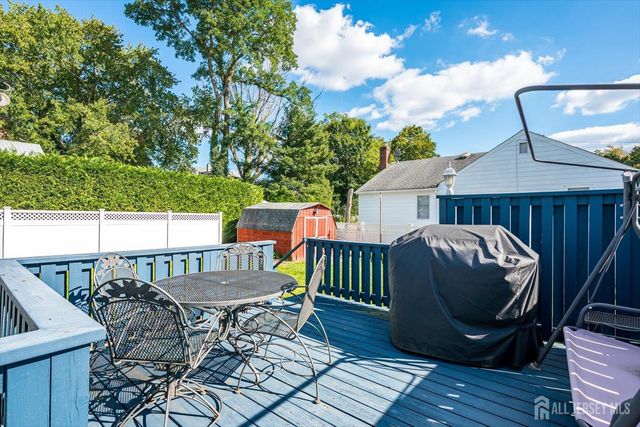 669 Old Post Road, Edison, NJ 08817