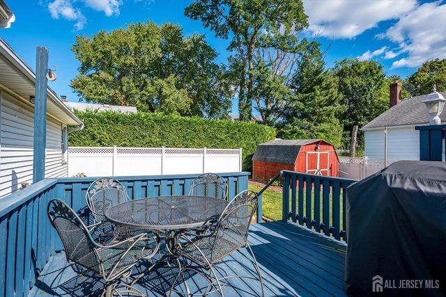 669 Old Post Road, Edison, NJ 08817