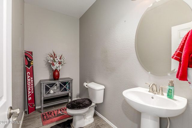 8610 N 61ST Drive, Glendale, AZ 85302