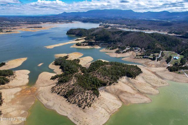 Douglas Lake Is, Dandridge, TN 37725
