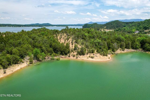 Douglas Lake Is, Dandridge, TN 37725