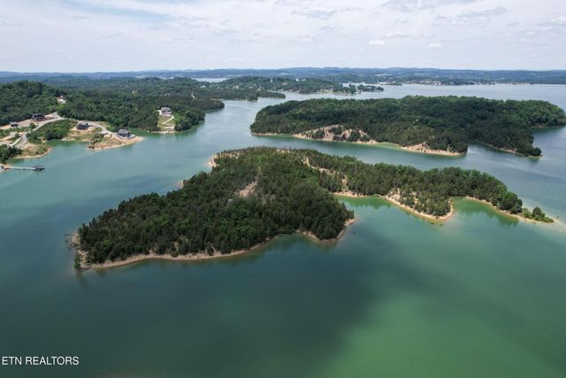 Douglas Lake Is, Dandridge, TN 37725