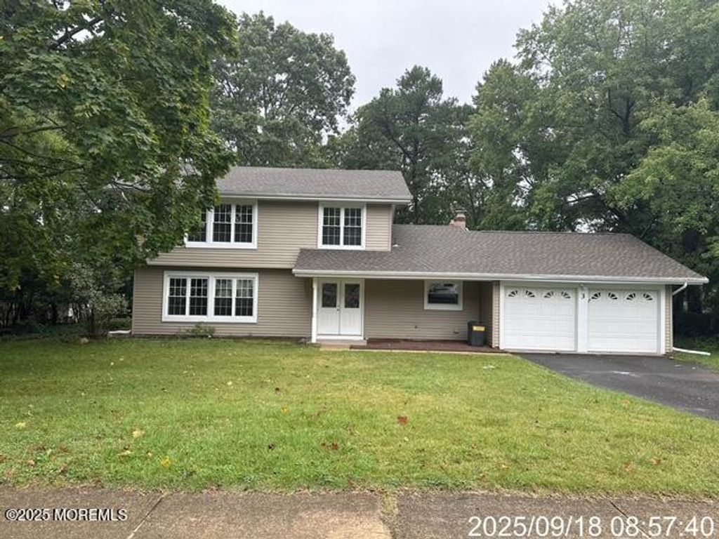 3 Chelsea Road, Jackson, NJ 08527