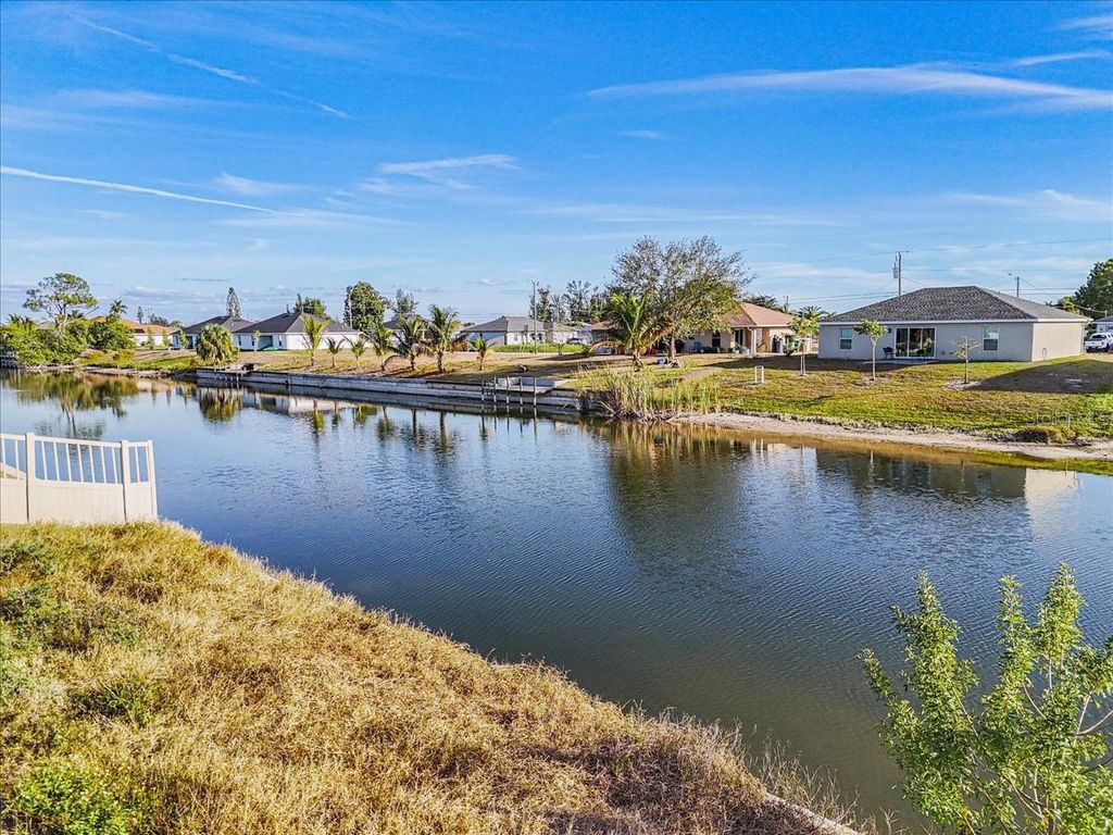 Image 37 of property listing at 322 NE 20TH STREET, Cape Coral, FL 33909