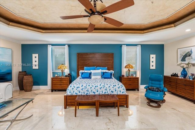 7851 NW 166th Ter, Miami Lakes, FL 33016