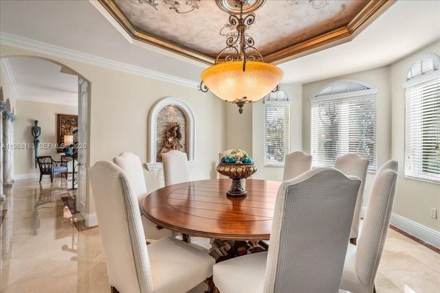 7851 NW 166th Ter, Miami Lakes, FL 33016