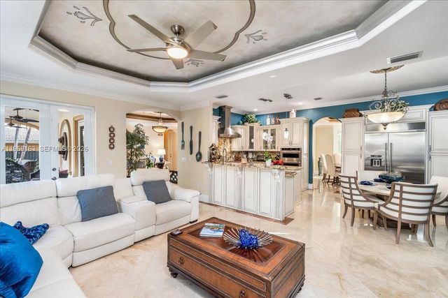 7851 NW 166th Ter, Miami Lakes, FL 33016