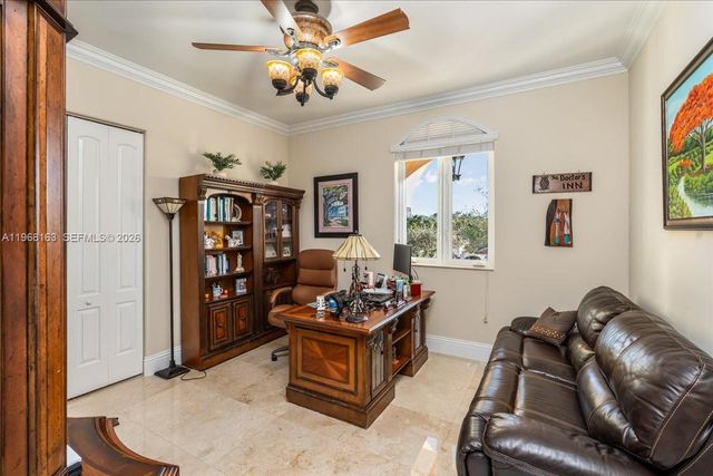 7851 NW 166th Ter, Miami Lakes, FL 33016