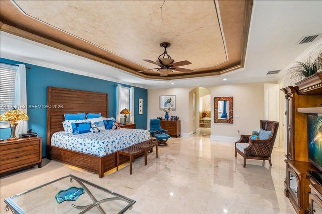 7851 NW 166th Ter, Miami Lakes, FL 33016