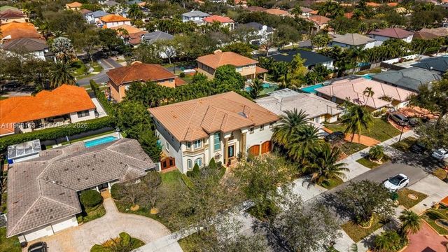 7851 NW 166th Ter, Miami Lakes, FL 33016