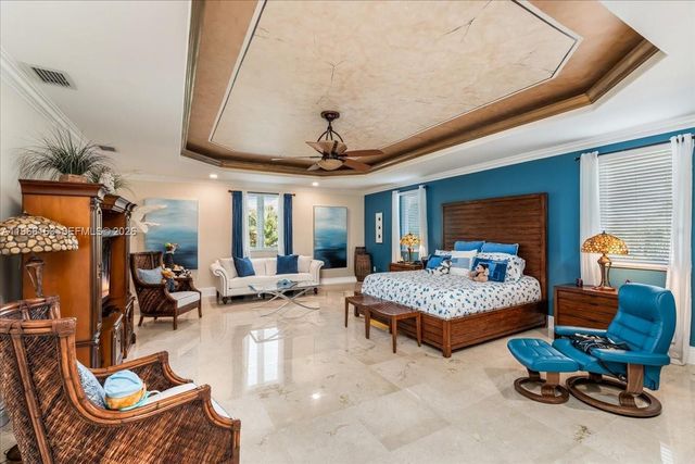 7851 NW 166th Ter, Miami Lakes, FL 33016