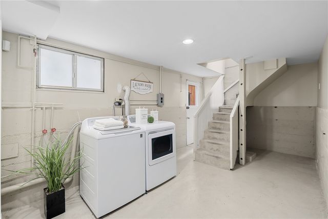 7520 Linden Avenue N, Seattle, WA 98103