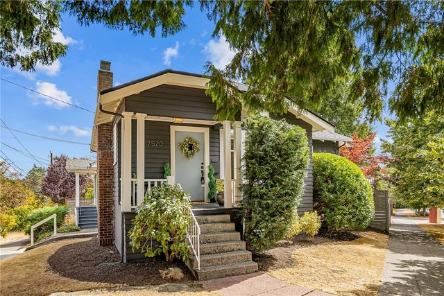 7520 Linden Avenue N, Seattle, WA 98103
