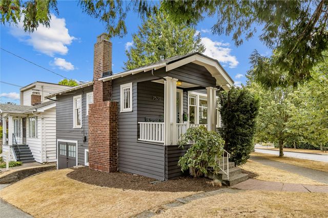 7520 Linden Avenue N, Seattle, WA 98103