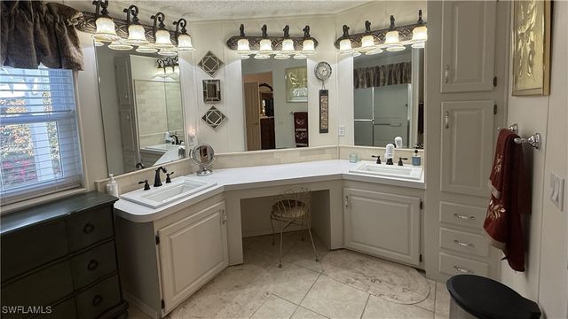 281 Ocean Reef LN, Naples, FL 34114