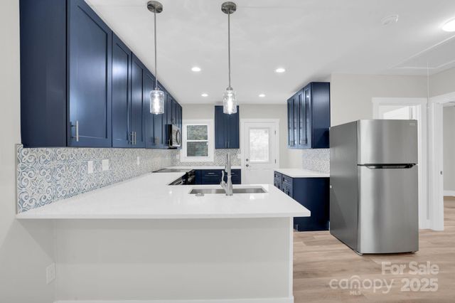 2414 Dickens Avenue, Charlotte, NC 28208