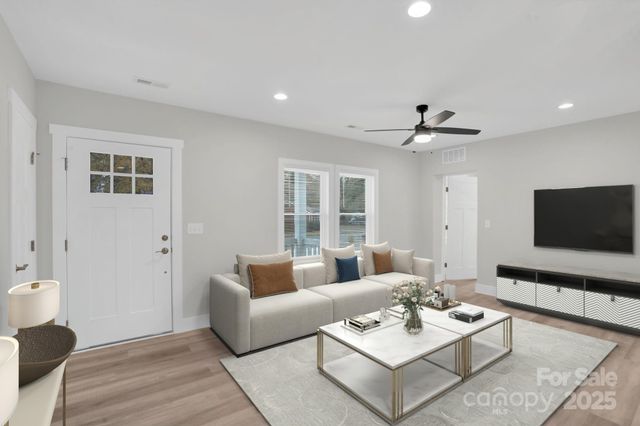 2414 Dickens Avenue, Charlotte, NC 28208