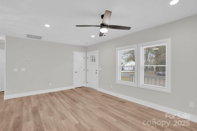 2414 Dickens Avenue, Charlotte, NC 28208