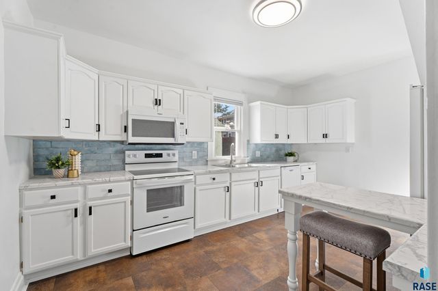 311 E 18th St Street, Sioux Falls, SD 57105