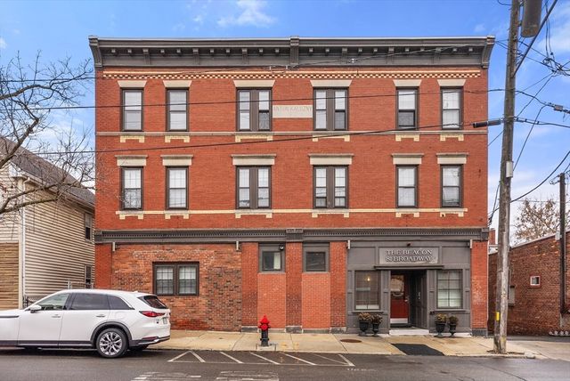 81 Broadway 11, Chelsea, MA 02150