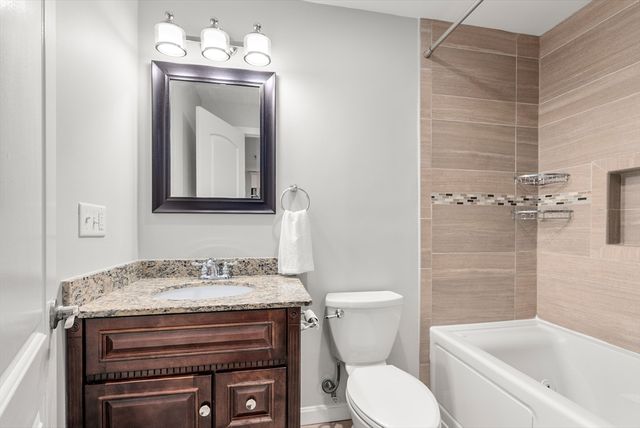 81 Broadway 11, Chelsea, MA 02150