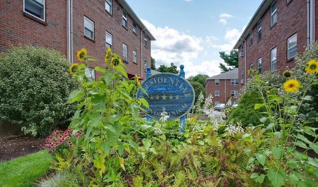 39 Montvale Ave. 9, Woburn, MA 01801