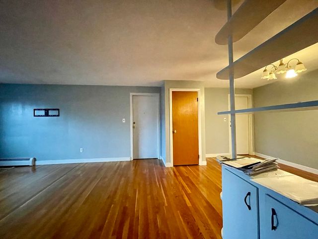 39 Montvale Ave. 9, Woburn, MA 01801