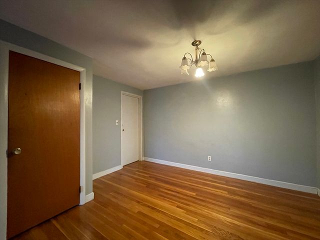 39 Montvale Ave. 9, Woburn, MA 01801