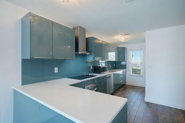 300 Gulf Shore Drive, 103, Destin, FL 32541