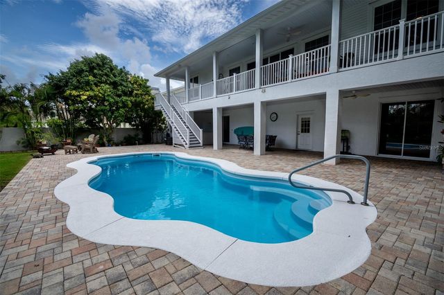 1605 GULF ROAD, Tarpon Springs, FL 34689